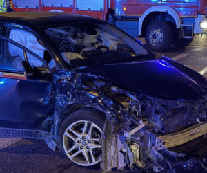 Dramatyczny wypadek na S8. BMW wylądowało na barierze