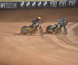 PRES Grupa Deweloperska Toruń - Gezet Stal Gorzów: Zdjęcia kibiców z meczu 7. kolejki PGE Ekstraligi na Motoarenie