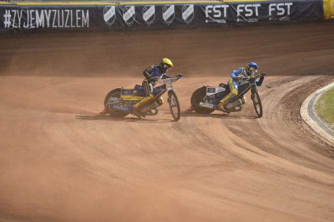 PRES Grupa Deweloperska Toruń - Gezet Stal Gorzów: Zdjęcia kibiców z meczu 7. kolejki PGE Ekstraligi na Motoarenie