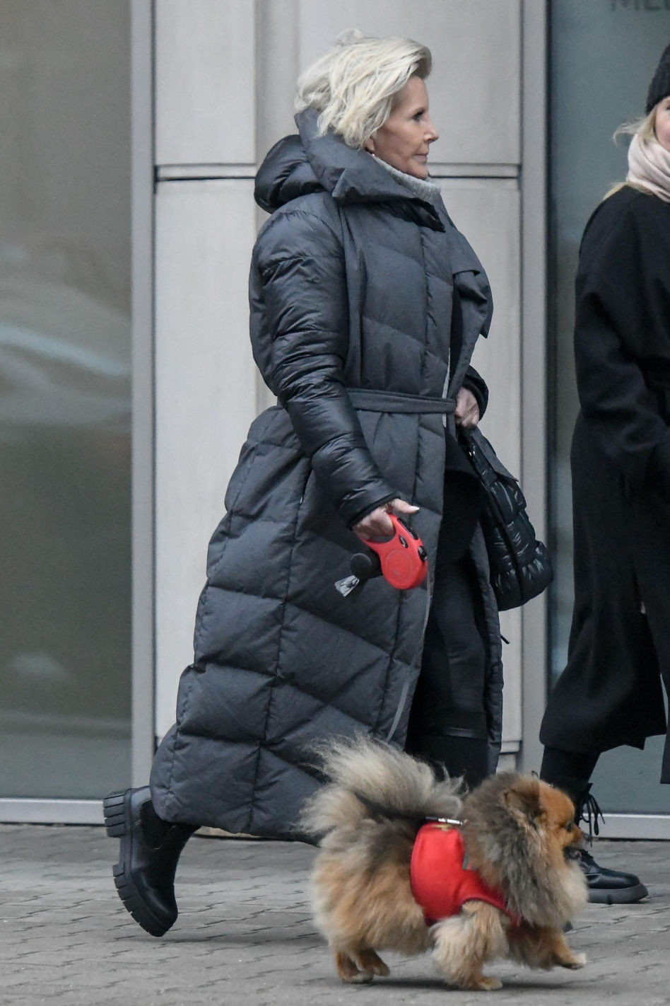 Joanna Racewicz ze swoim pieskiem