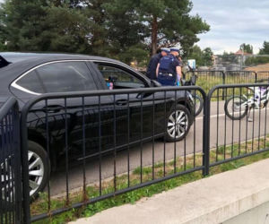 Policjanci z Rybnika skuli w kajdanki 14-latka! Leżał na glebie, twarzą do chodnika. Winna głupota rodziców