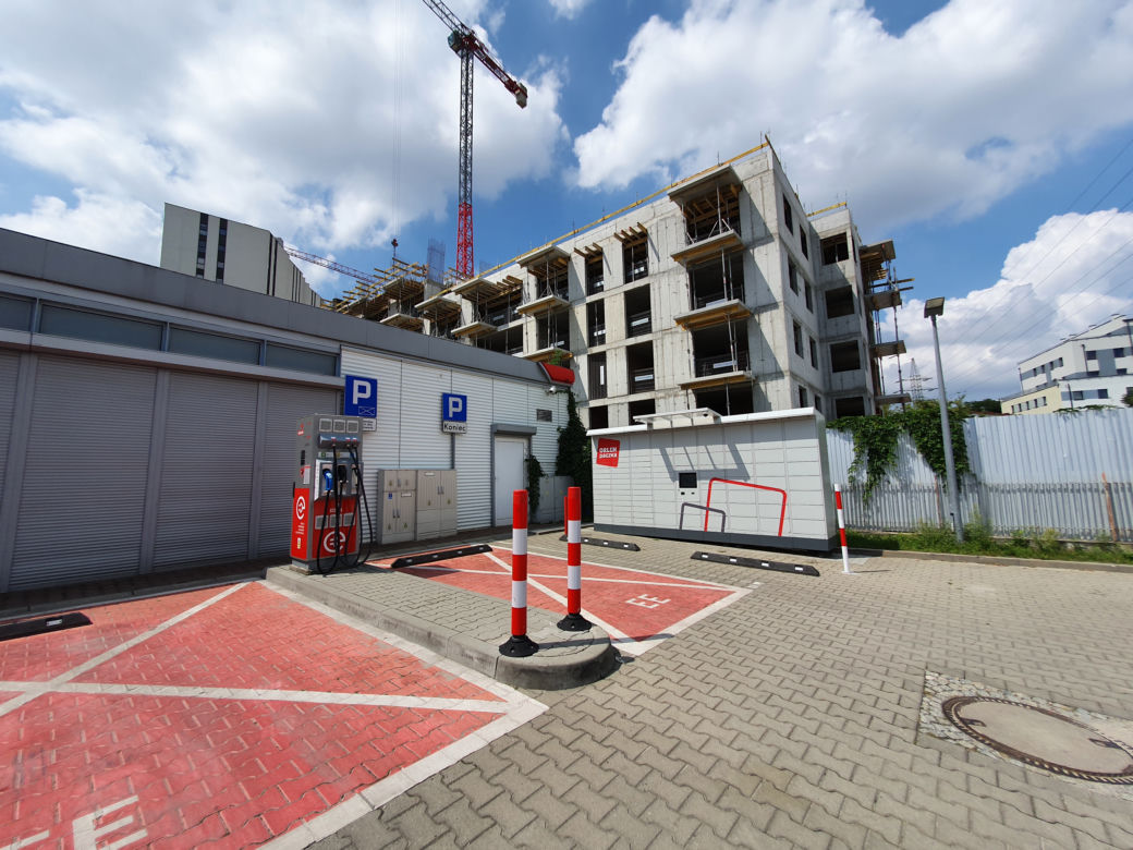 Kraków. Zaskakujący pomysł dewelopera. Mieszkania z widokiem na stację benzynową