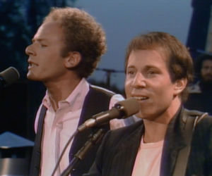 60 lat od premiery albumu “Sounds of Silence” Simon & Garfunkel. Oto najlepsze covery tytułowego utwory ze słynnej płyty