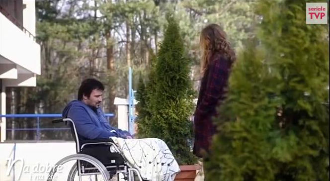 Na dobre i na złe odc. 560. Witek Latoszek (Bartosz Opania), Lena Starska (Anita Sokołowska)