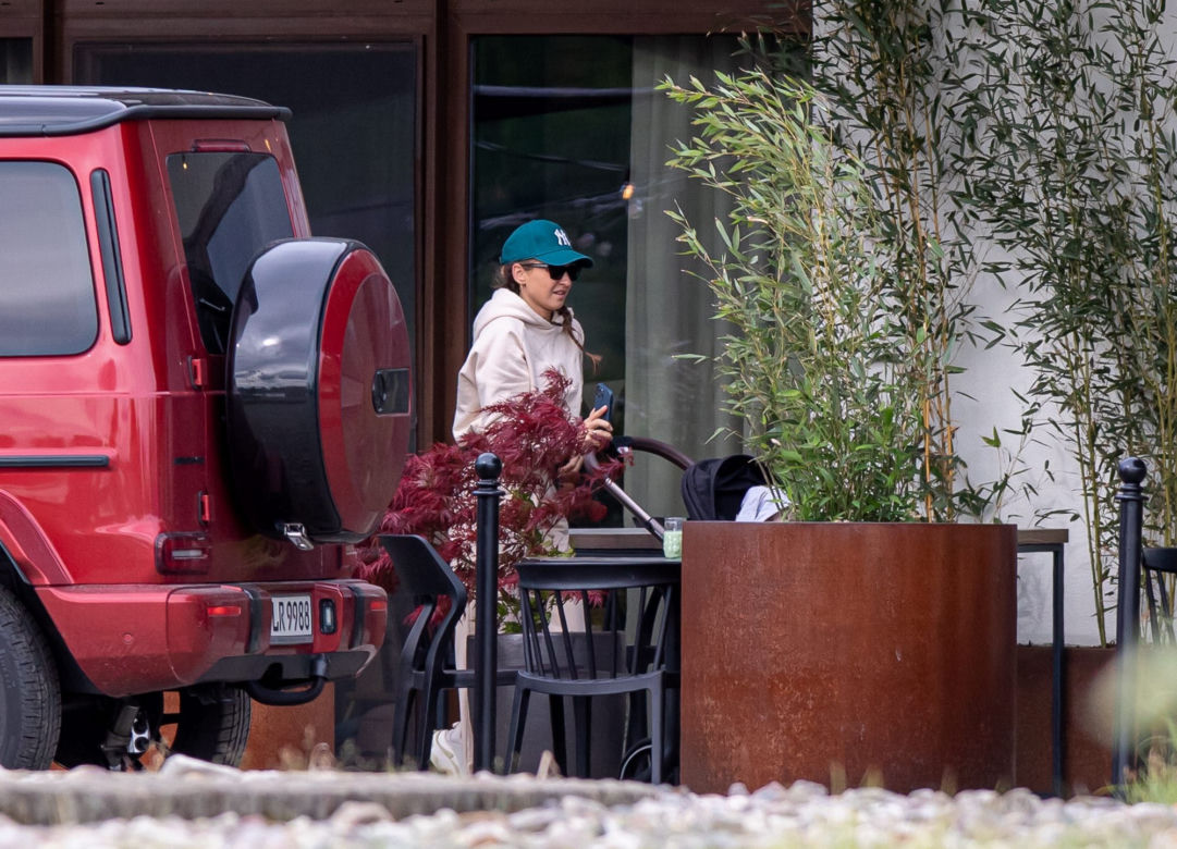 Anna Lewandowska z rodziną odwiedziła Roberta na zgrupowaniu reprezentacji w Opalenicy