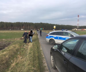 Łódzkie: Policyjny pościg, POSZUKIWANY LISTEM GOŃCZYM skończył w rowie!