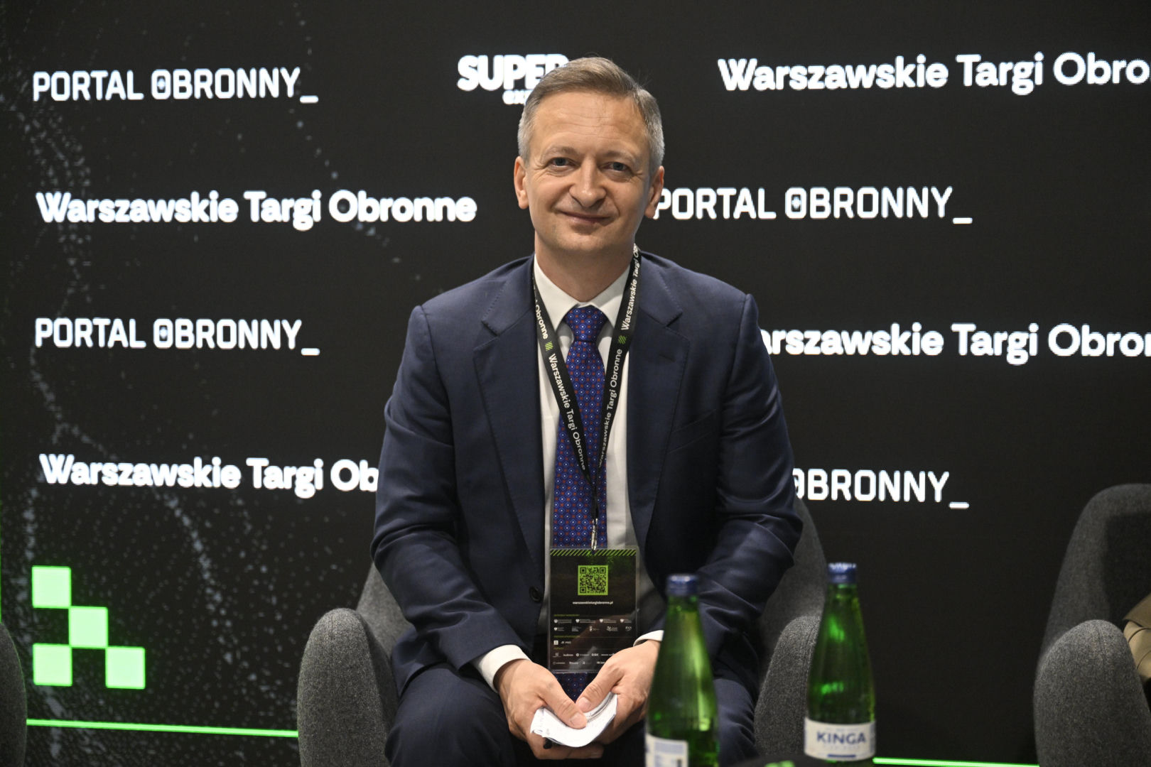 Warszawskie Targi Obronne. Scena Niebieska. Warszawskie Targi Obronne.. Scena Niebieska Jak w czasie kryzysu zapewnić łączność satelitarną instytucjom państwa i instytucjom rządowym? Budowa suwerennego systemu: potrzeby oraz krajowe zdolności przemysłowe