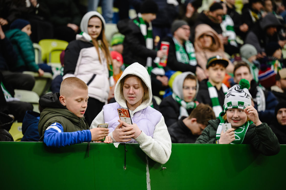 Lechia Gdańsk - Raków Częstochowa; Zdjęcia kibiców z meczu 30. kolejki PKO BP Ekstraklasy