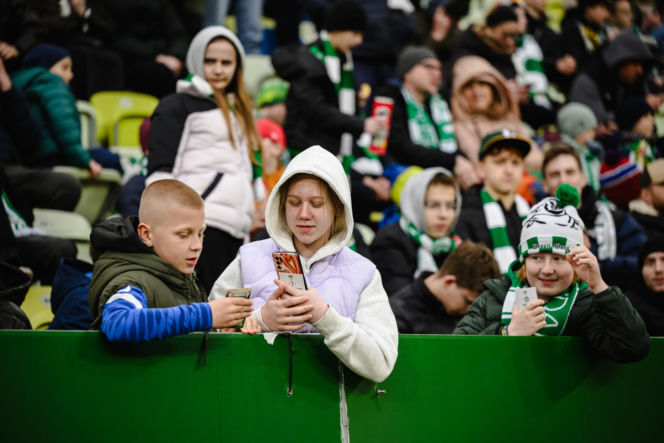 Lechia Gdańsk - Raków Częstochowa; Zdjęcia kibiców z meczu 30. kolejki PKO BP Ekstraklasy