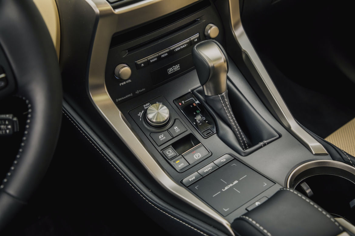 Lexus NX 300h