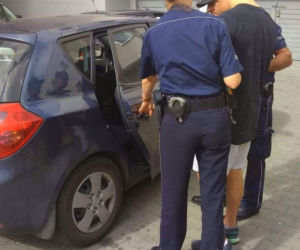 Chciał uciec policjantom i wskoczył do Brdy