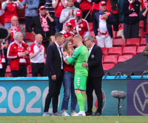 Mecz Dania - Finlandia przerwany! Piłkarz Christian Eriksen stracił przytomność