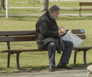 Karol Karski. Ostatni pączek przed świętami