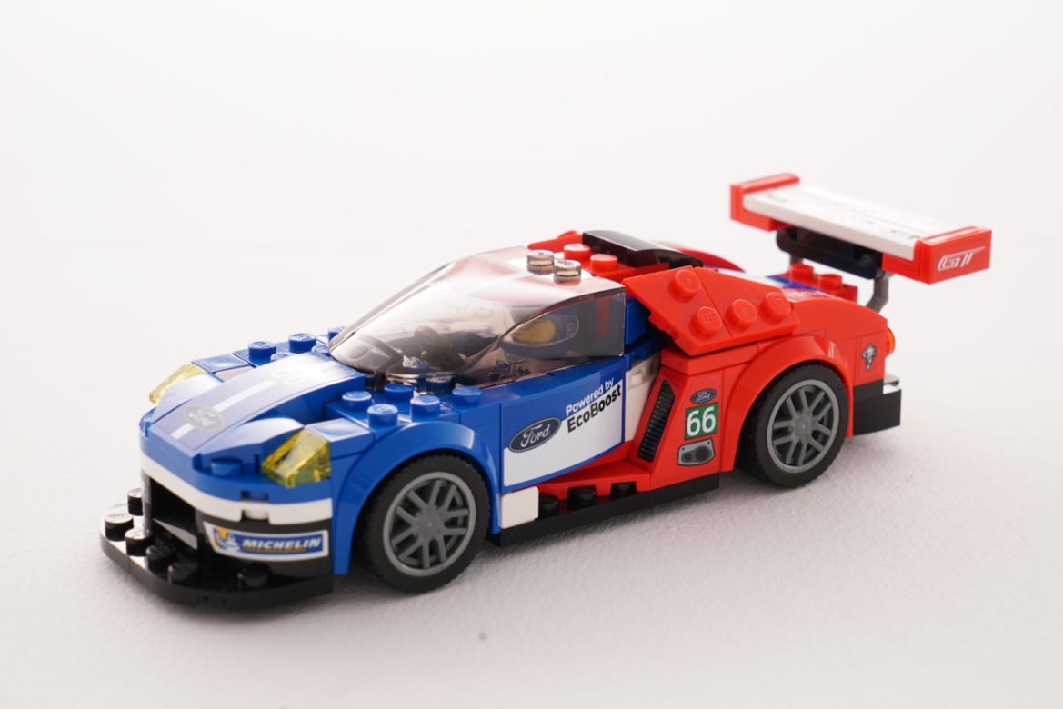 Fordy GT40 z klocków LEGO