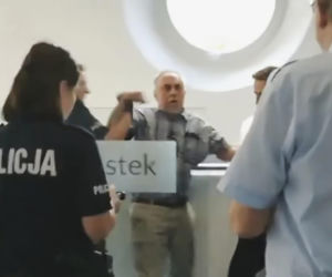 Poseł demolował urząd. Janusz Sanocki.