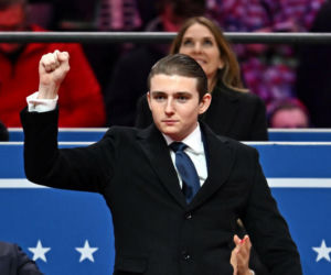 Ożenią syna Trumpa z duńską księżniczką Burza w internecie