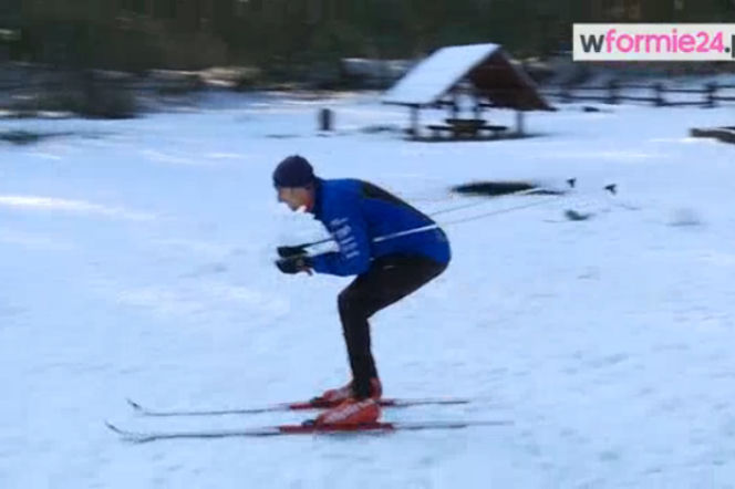 Narty biegowe: nauka kroku łyżwowego, technika podbiegu i zjazdu [WIDEO]