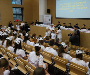 Białystok. Czepkowanie pielęgniarek i położnych