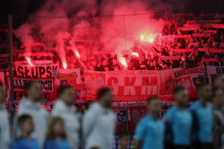 Mecz Bośnia - Polska. Race w polskim sektorze i potężna odpowiedź gospodarzy!