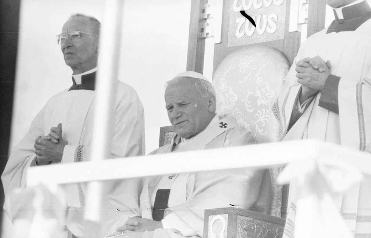Towarzysze mamy problem !  Miał powiedzieć Edward Gierek, gdy Polak został papieżem