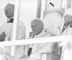 Towarzysze mamy problem !  Miał powiedzieć Edward Gierek, gdy Polak został papieżem