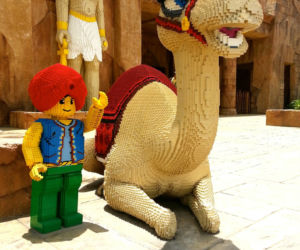 Wielbłąd z klocków Lego