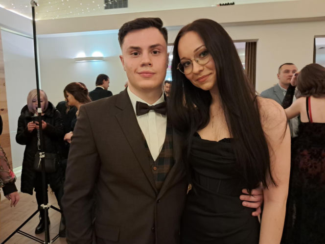 Studniówka 2026 maturzystów Zespołu Szkół Zawodowych nr 1 w Starachowicach