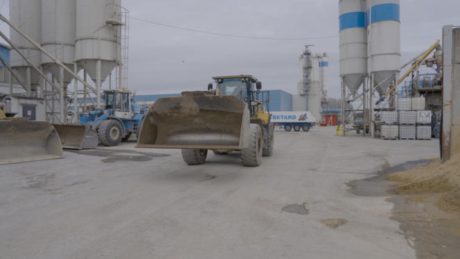 Maciej Janowski porzucił motocykl dla 10-tonowej bestii! Groziła mu praca na etacie