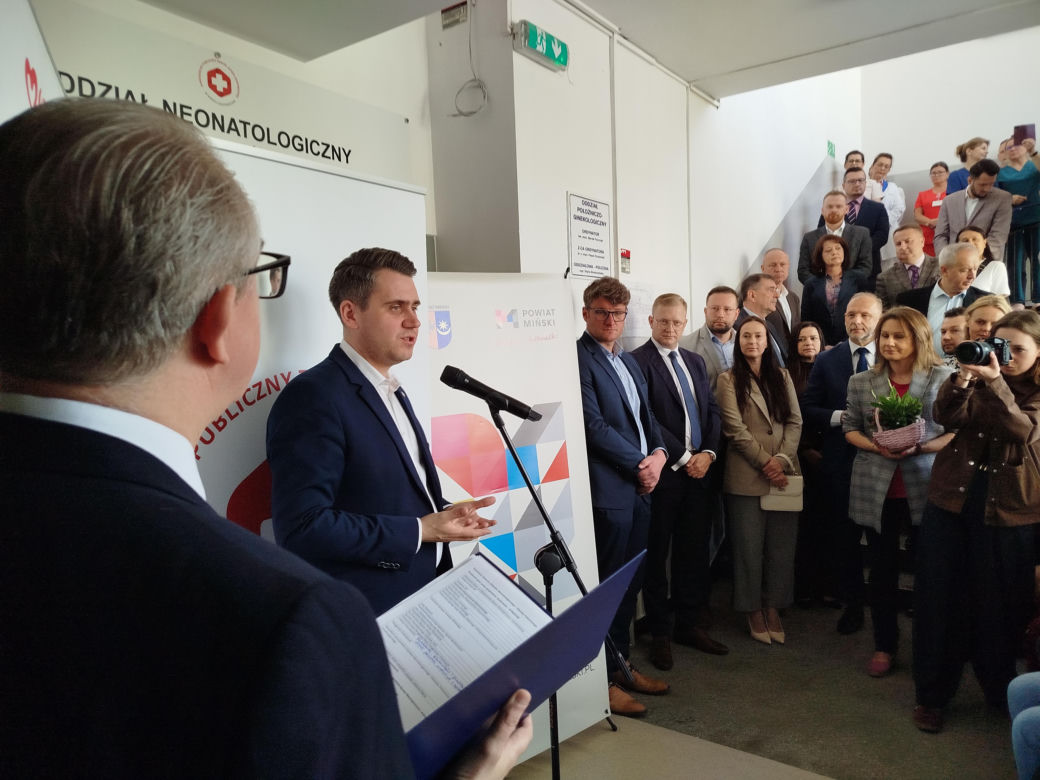 Odnowiony oddział noworodkowy wraz z częścią położniczą w mińskim szpitalu zapewni ciężarnym, rodzącym i maluchom nowoczesne warunki