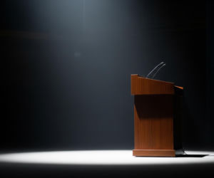 Donald Trump i koniec wojny. Czy jego wizja to tylko polityczny teatr?