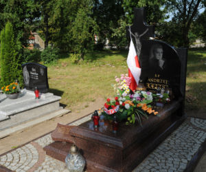 Tak wygląda grób Leppera w 8 rocznicę śmierci