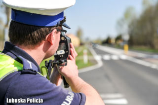 Pędził motocyklem jak szalony. Stracił prawo jazdy i otrzymał ogromny mandat