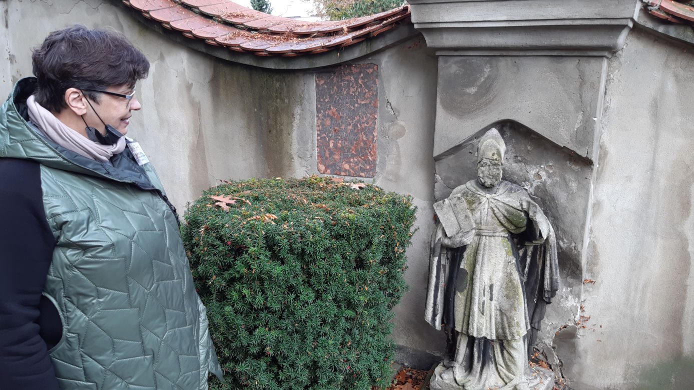 Zbiórka na rzecz zabytkowych pomników na Starym Cmentarzu