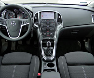 Opel Astra Sedan (Astra J)