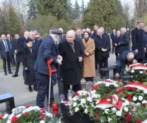 Kaczyński uczcił pamięć ofiar katastrofy smoleńskiej