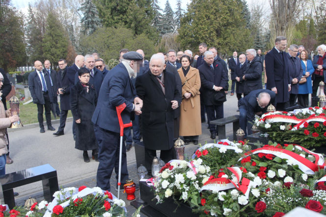 Kaczyński uczcił pamięć ofiar katastrofy smoleńskiej