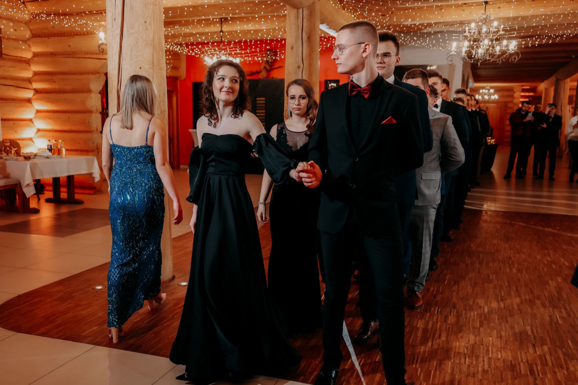 Studniówka Powiatowego Zespołu Szkół w Bodzentynie