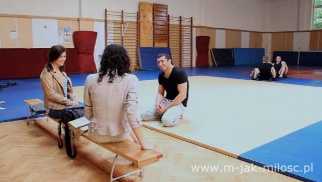 M jak MIŁOŚĆ, odc. 942. Mamed Khalidov, Kinga Zduńska (Katarzyna Cichopek), Mirka (Andżelika Piechowiak)
