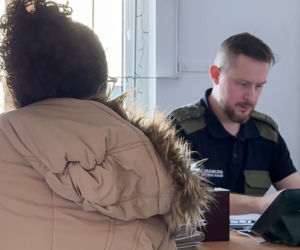 Zorganizowana grupa przestępcza załatwiała cudzoziemcom pracę. Działała również w Iławie