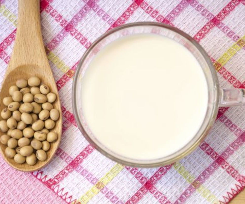 DIETA DZIECKA: czym zastąpić mleko i w jakich produktach szukać wapnia?