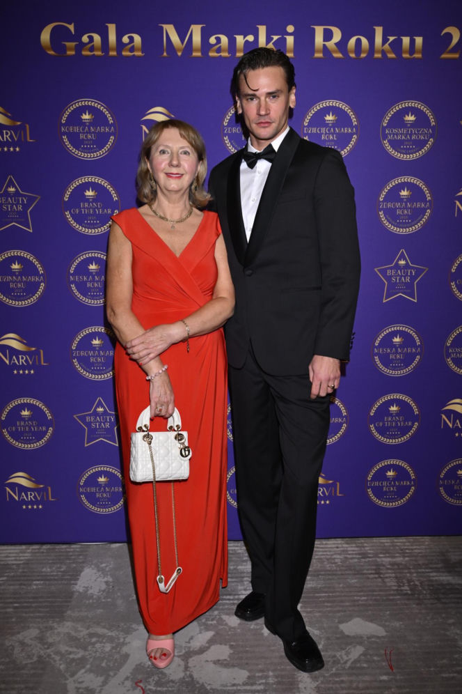 Doda pokazała pierś i zarzuciła nogę na Ibisza. Skradła całe show!