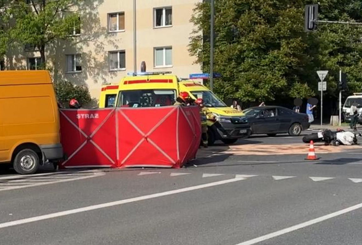  Reanimacja na drodze. Motocyklista wpadł pod busa. Tragiczne wieści
