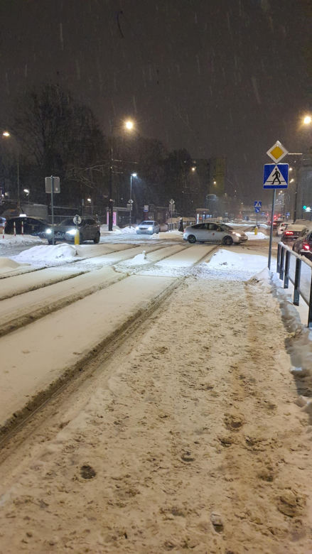 Zimowe utrudnienia w Warszawie
