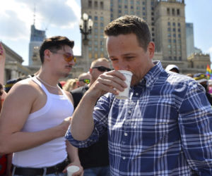 Oni nie odstępowali Trzaskowskiego na krok. Prezydent z ochroną