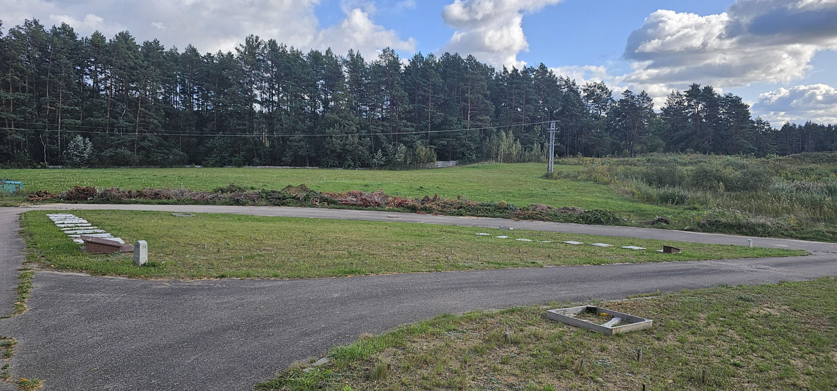 Tak wygląda „amerykański” cmentarz w Dywitach. Ile kosztuje miejsce?
