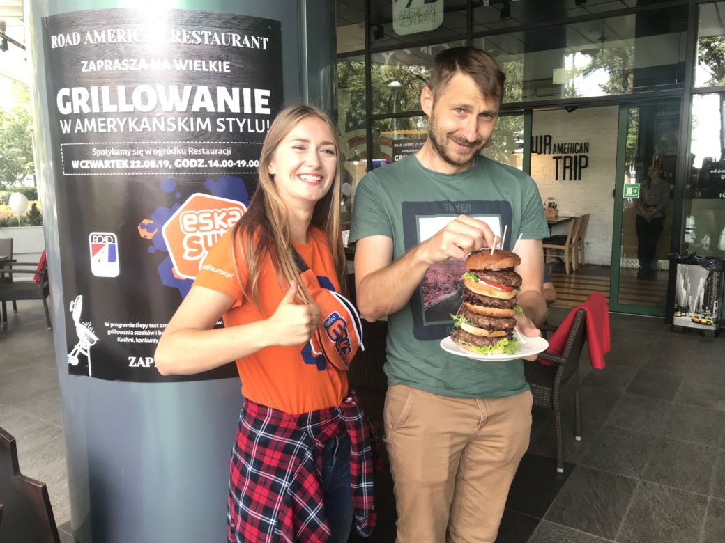 ESC na grillu w Road American Restaurant