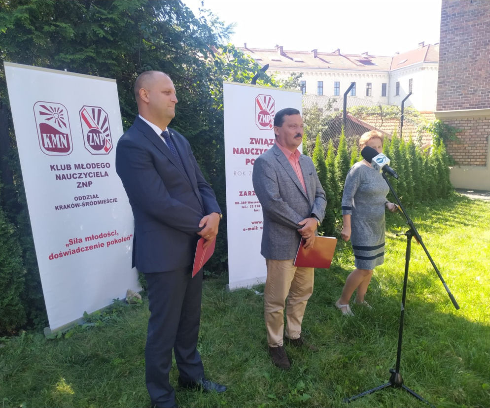 Podwyżka płac o 6% wynagrodzenia dla krakowskich nauczycieli, ale nie dla wszystkich