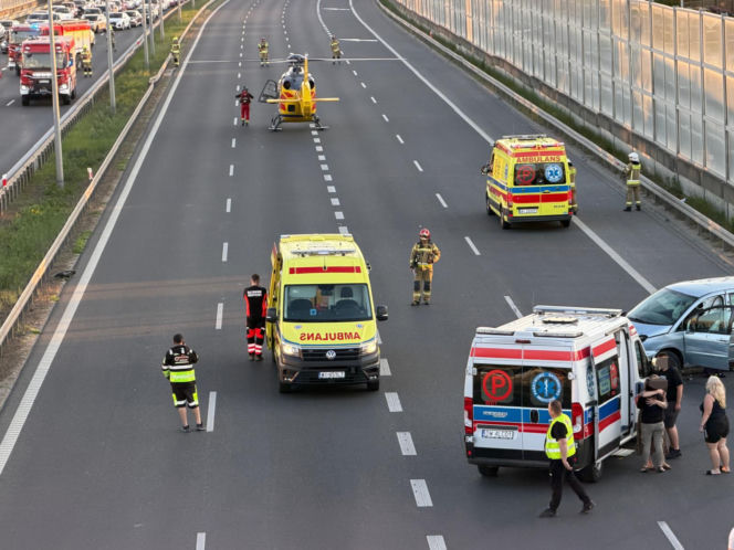 Poważny wypadek na S8. Troje dzieci trafiło do szpitala