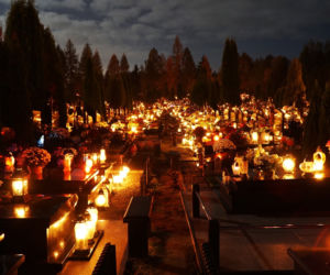 Warmińsko-mazurskie cmentarze rozświetlone tysiącami zniczy [GALERIA]