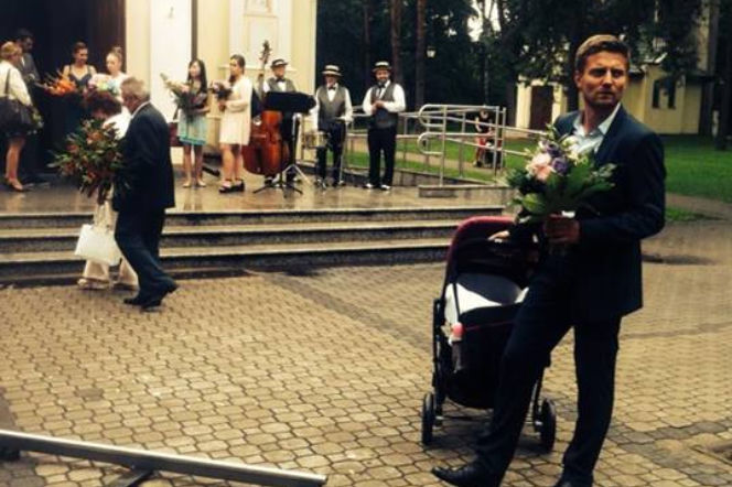 Marcin Rogacewicz (Przemek Zapała) na planie Na dobre i na złe